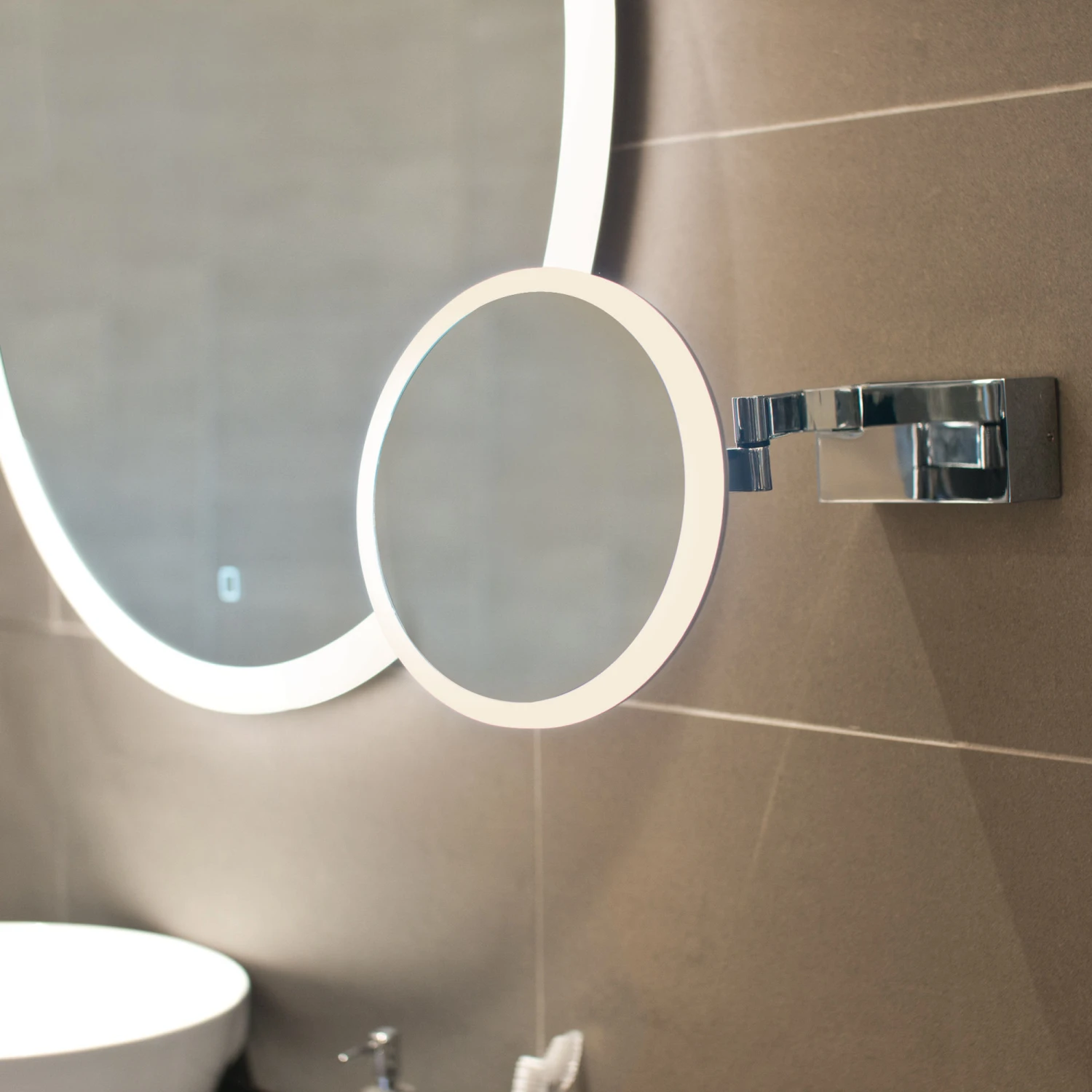 HiB Cirque LED Extending Bathroom Mirror 2 HiB Cirque LED Extending Bathroom Mirror - Image 2