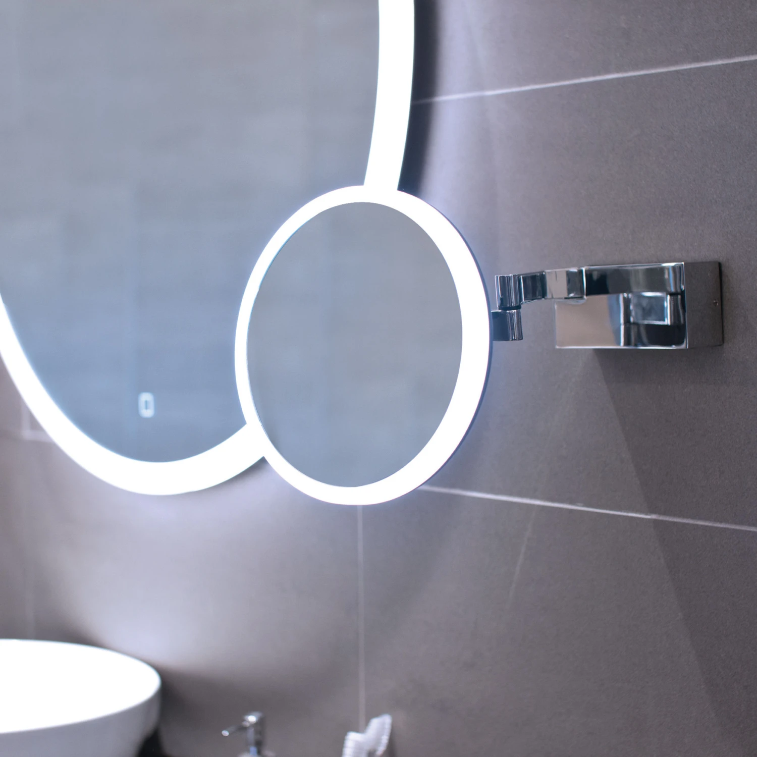 HiB Cirque LED Extending Bathroom Mirror 3 HiB Cirque LED Extending Bathroom Mirror - Image 3