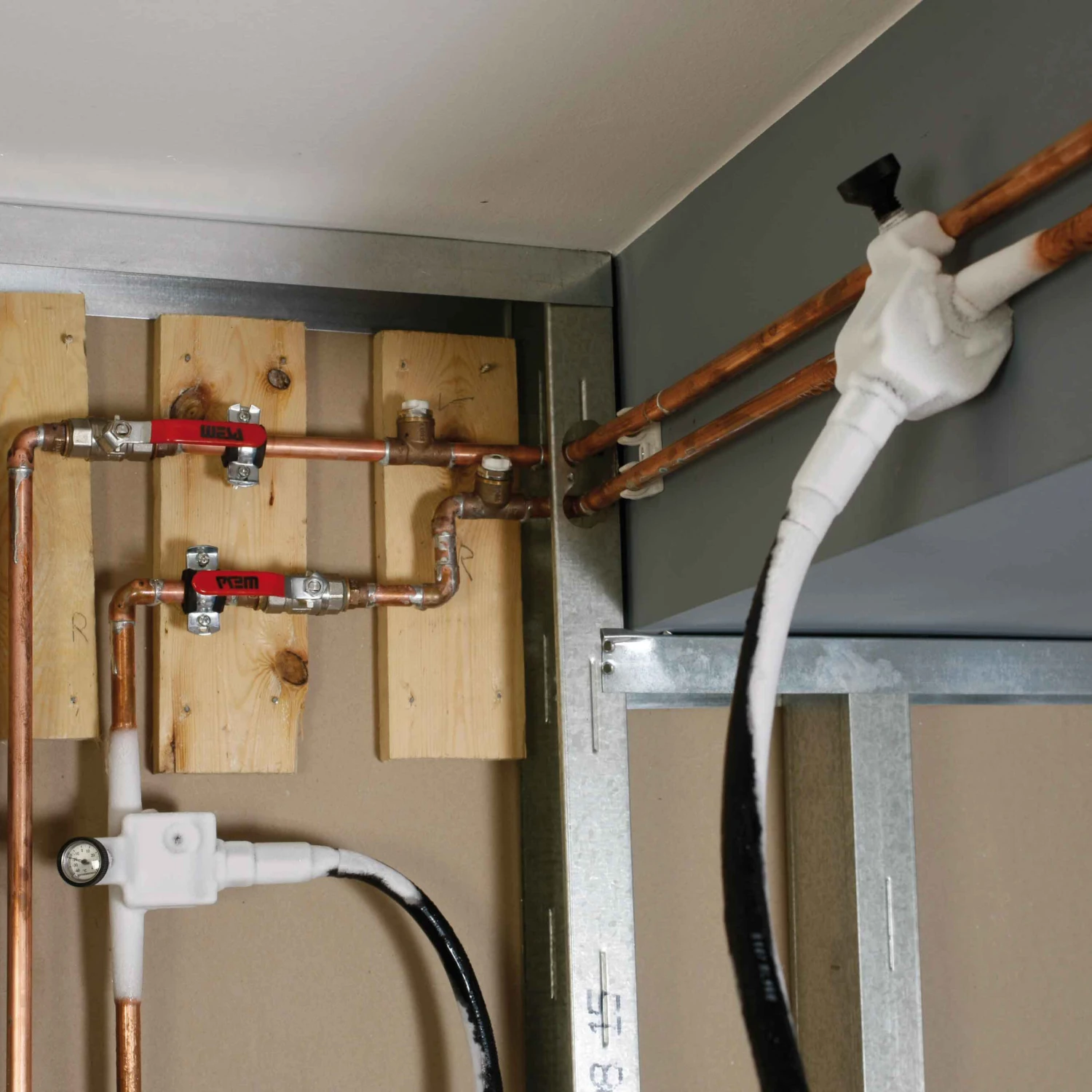 Rothenberger ROFROST Turbo 28 Electric Pipe Freezer Kit - 150003162 3 Rothenberger ROFROST Turbo 28 Electric Pipe Freezer Kit - 150003162 - Image 3