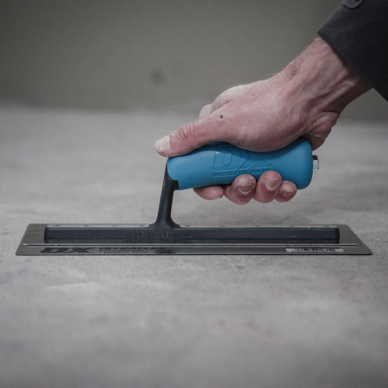 OX Pro UltraFlex Plastering Finishing Trowel 11" (280mm X 110mm) OX-P530111 5 OX Pro UltraFlex Plastering Finishing Trowel 11" (280mm X 110mm) OX-P530111 - Image 5